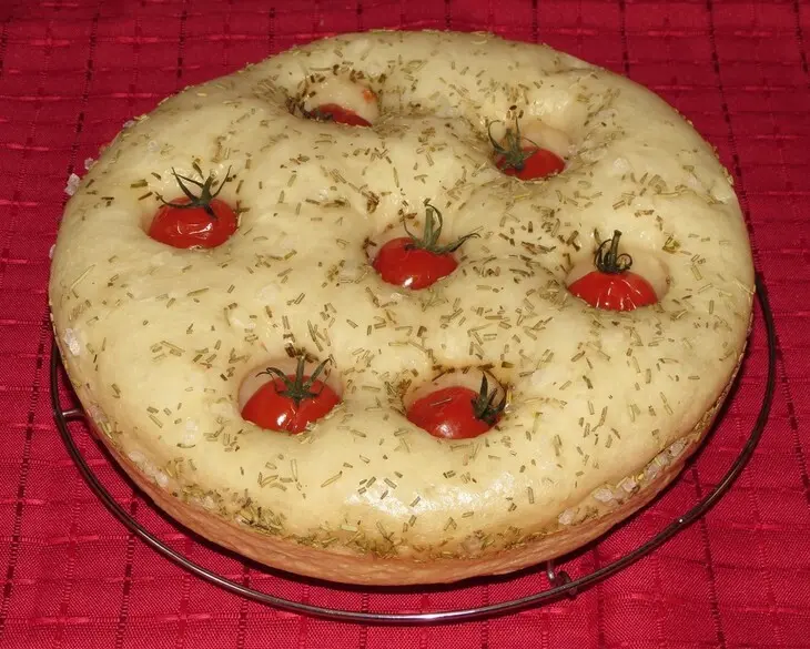 Фокачча с черри и розмарином (тест - драйв): шаг 8