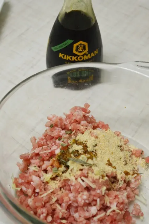 Куриное филе фаршированное свининой и курагой: шаг 2