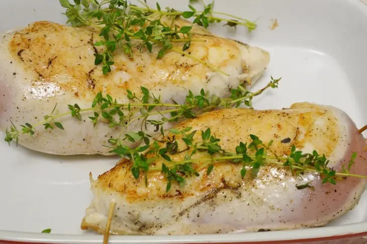 Куриное филе фаршированное свининой и курагой: шаг 5