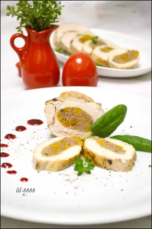 Куриное филе фаршированное свининой и курагой: шаг 6