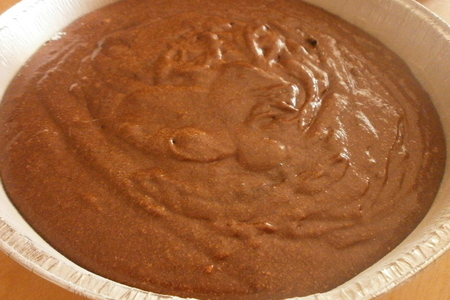 Мягкий шоколадный торт без муки с грушами: шаг 4