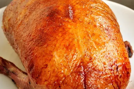 Утка по - царски, фаршированная блинами и клюквой: шаг 19
