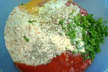 Мясное "полено" для торжественных случаев с вялеными помидорами, моцареллой и клюквой: шаг 6