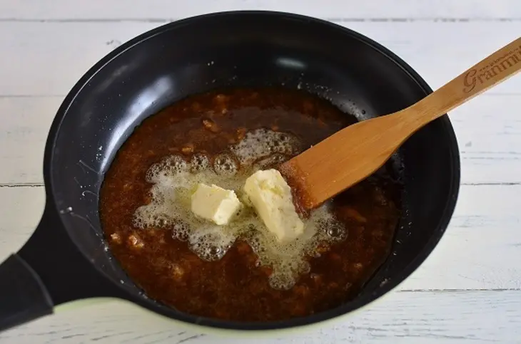 Штрудель с клюквой и яблоками: шаг 4
