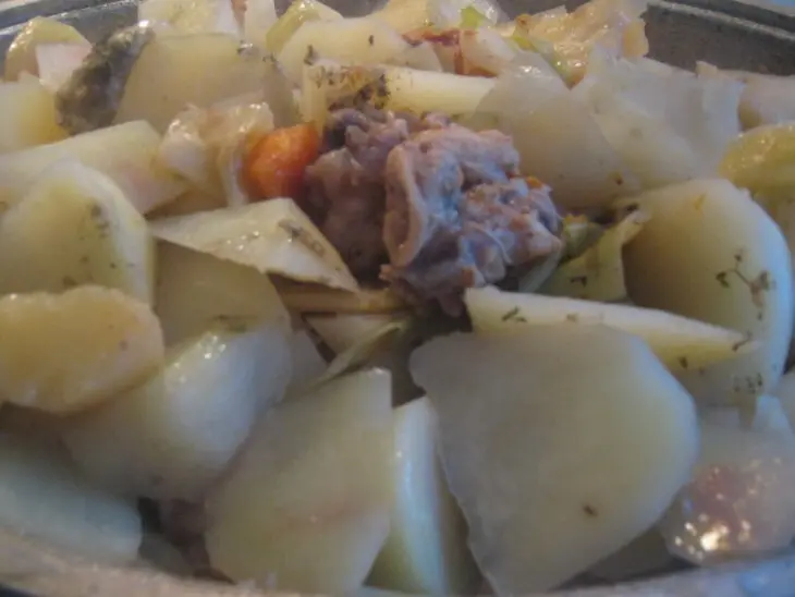 Тушеная картошка с курицей и капустой: шаг 5