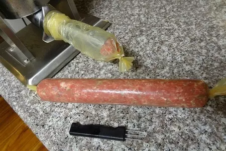 Колбаса - chicken and beef: шаг 6