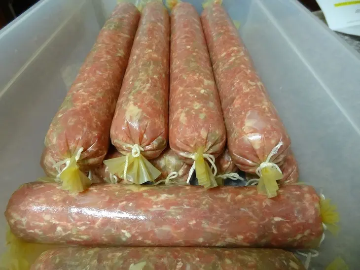 Колбаса - chicken and beef: шаг 7