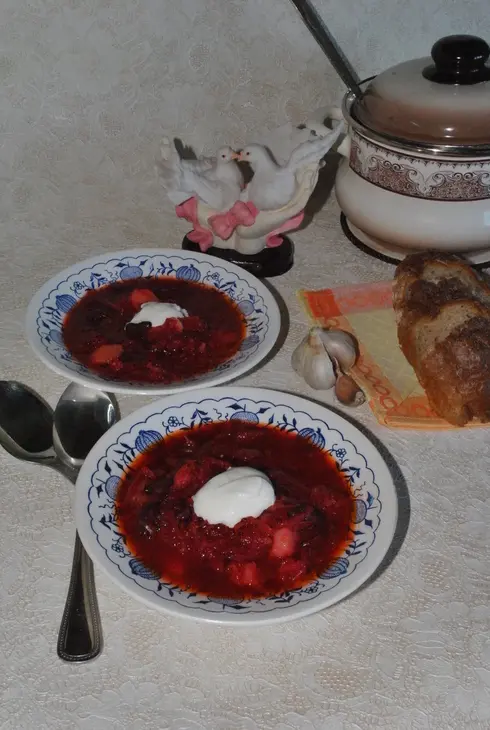 Салат раисы захаровны и постный борщ семьи кузякиных (кино-кулинарный фм): шаг 9