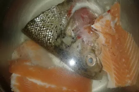 Канапе с клюквенным желе на рыбном бульоне.: шаг 2