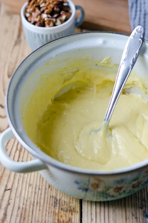 Пирог с клюквой и грецкими орехами: шаг 4