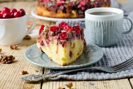 Пирог с клюквой и грецкими орехами: шаг 10