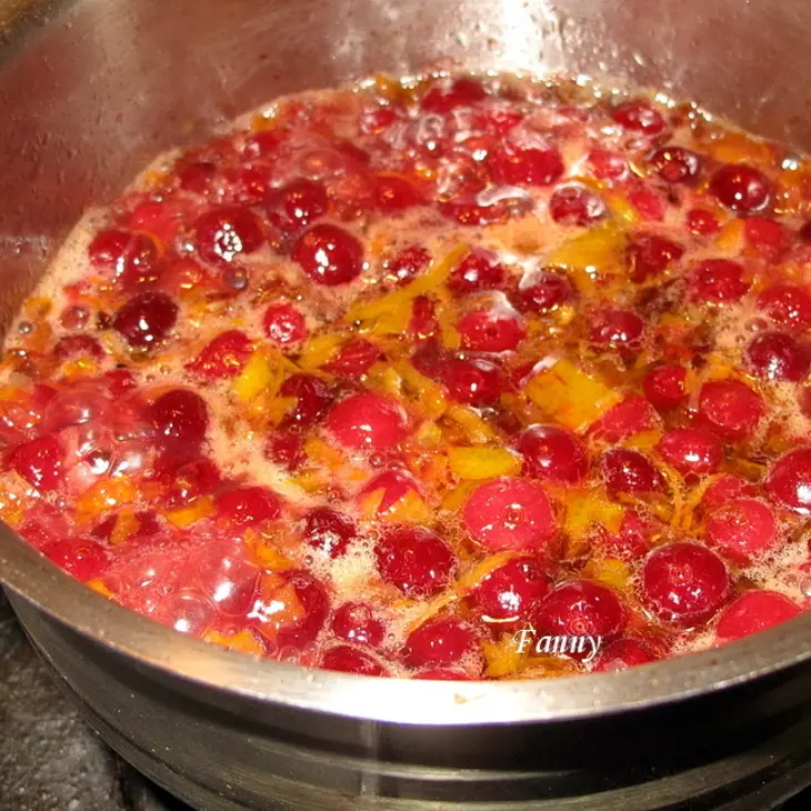 Закуска из сельди под клюквенным соусом: шаг 3