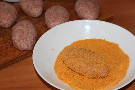 Мясные зразы с клюквой: шаг 4