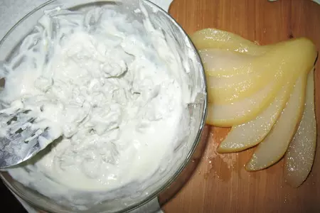 Слойки с рокфором и грушами: шаг 3