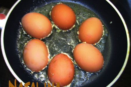 Запеченые яйца в скарлупе: шаг 3