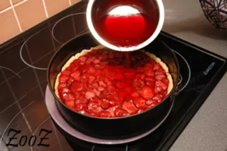 Торт с клубникой и шоколадом: шаг 7