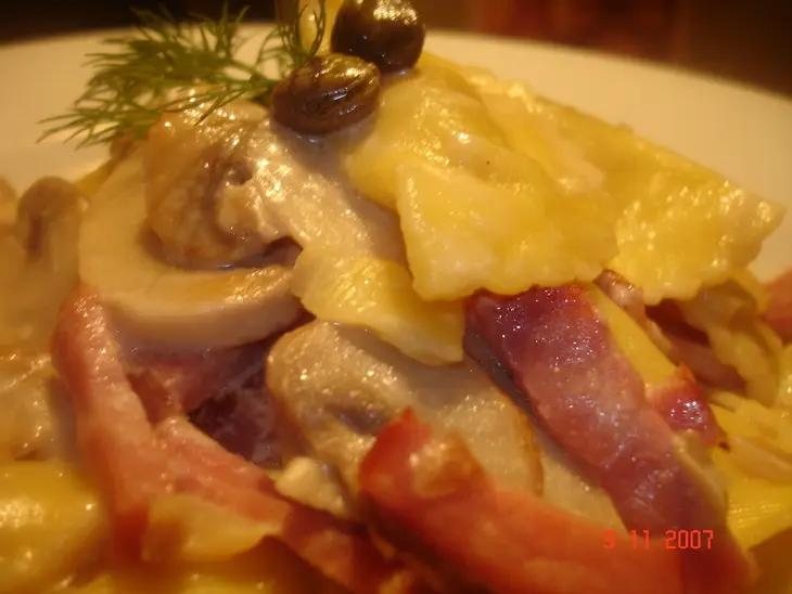 Паста: люссини с сыром в соусе с грибами и сыровяленым мясом: шаг 1