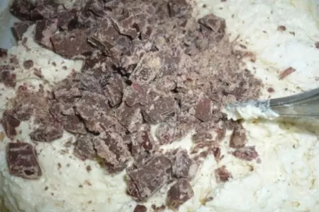 Творожные кексы, большой и маленькие, с шоколадной крошкой: шаг 2