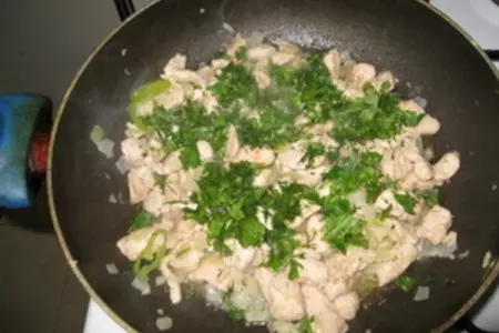 Грудинка куриная с луком.: шаг 6