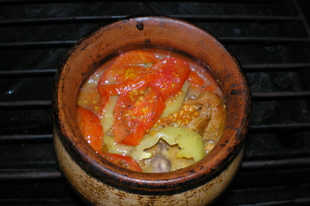 Куриные бедрышки в горшочке под сырным соусом: шаг 6