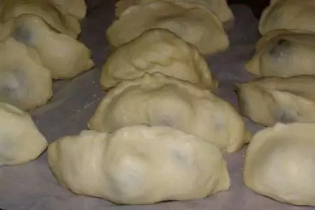 Вареники с черешней на пару: шаг 6