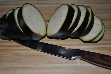 Melanzane alla parmigiana (пармиджана из баклажанов): шаг 1