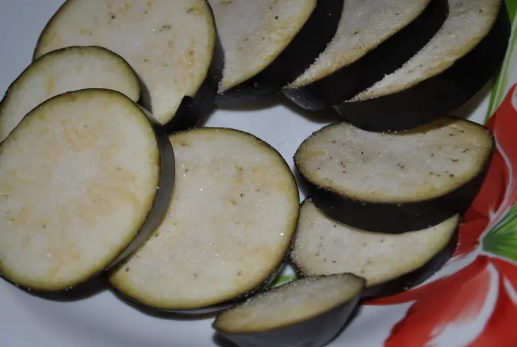 Melanzane alla parmigiana (пармиджана из баклажанов): шаг 2