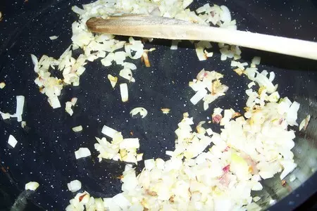 Паста со сливочным соусом с камбалой и оливками: шаг 3