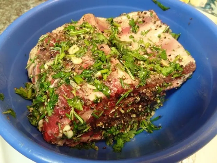 Ароматный, жареный, кусок мяса: шаг 3