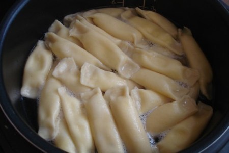 Равиоли со сливочно-сырным кремом в соусе из панчетты и кабачков от хайнса бека: шаг 8