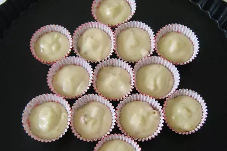 Розовый букет из мини-маффинов: шаг 5