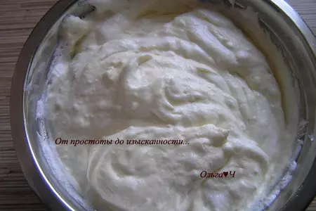 Блинный рулет с творожной начинкой под соусом "рояль": шаг 2