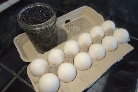Фаршированные яйца: шаг 1