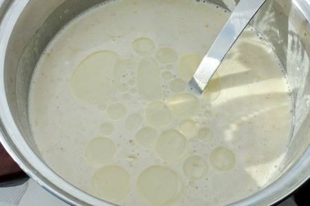 Блинчики на топлёном молоке с рикоттой и подкопчённой сёмгой: шаг 5