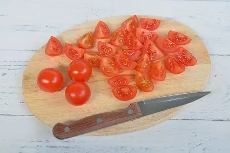 Салат с тунцом легкий: шаг 5