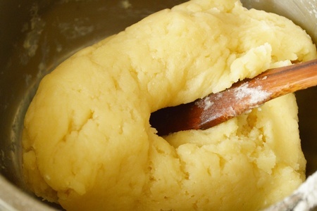 Заварные пирожные с творожно-манговым кремом.(праздничный обед к 8 марта!): шаг 2