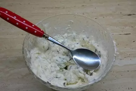 Черри с козьим сыром: шаг 2