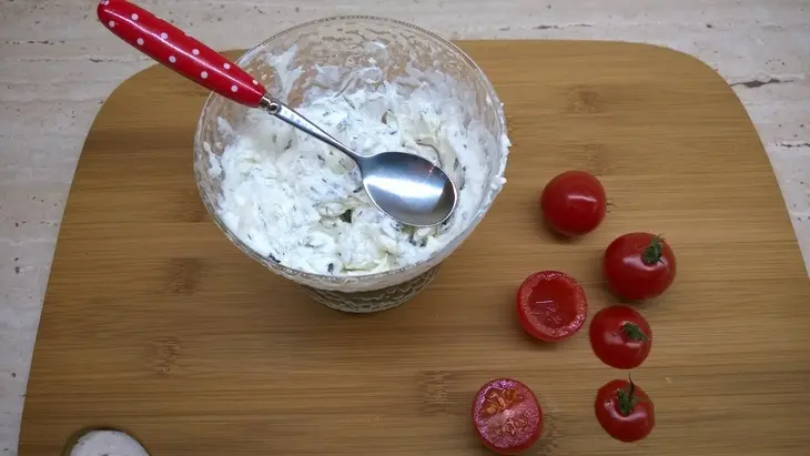 Черри с козьим сыром: шаг 3