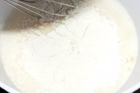 Сырные блины с зеленью: шаг 2