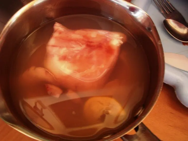 Салат с кальмаром и овощами.: шаг 1