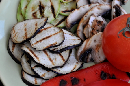  писсаладьер - постный французский луковый пирог с овощами-гриль: шаг 5