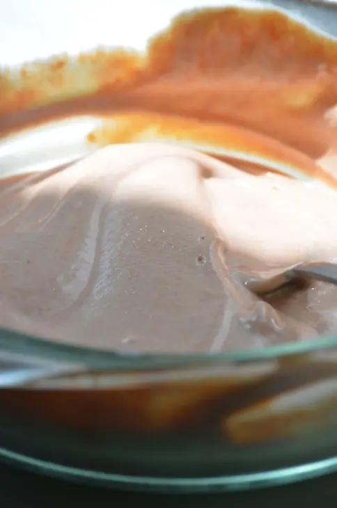 Горбуша с овощами и сметаной: шаг 7