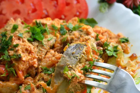 Горбуша с овощами и сметаной: шаг 9