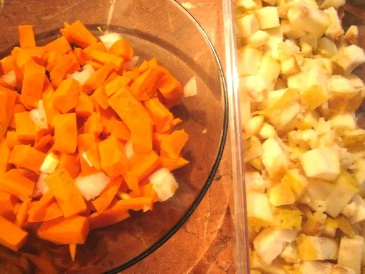 Морковный суп-пюре с яблоками к посту: шаг 2