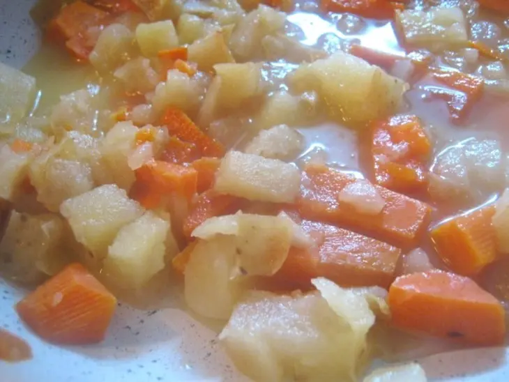 Морковный суп-пюре с яблоками к посту: шаг 5