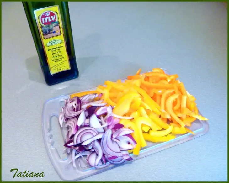 Салат весенний с фасолью,тунцом и  овощами.: шаг 3