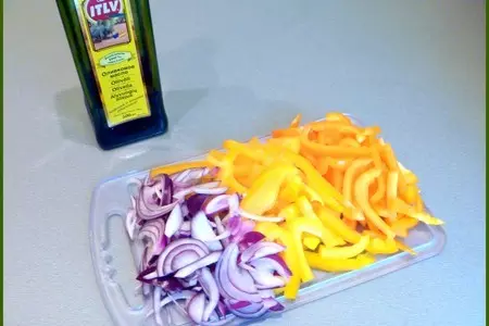 Салат весенний с фасолью,тунцом и  овощами.: шаг 3