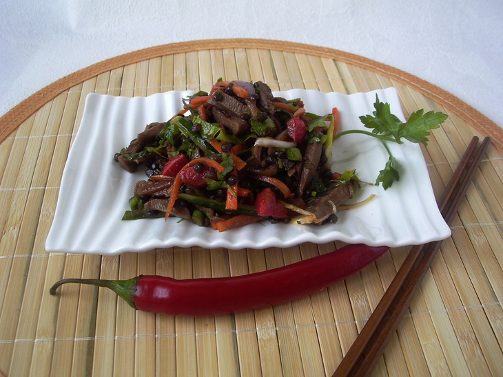 Салат с языком и чечевицей на китайский манер.: шаг 4