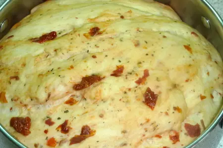Постные булочки с вялеными томатами и травами: шаг 4