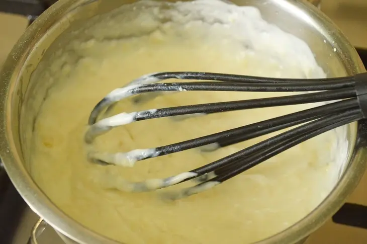 Нежный рулет с курицей и сливочным сыром.: шаг 2